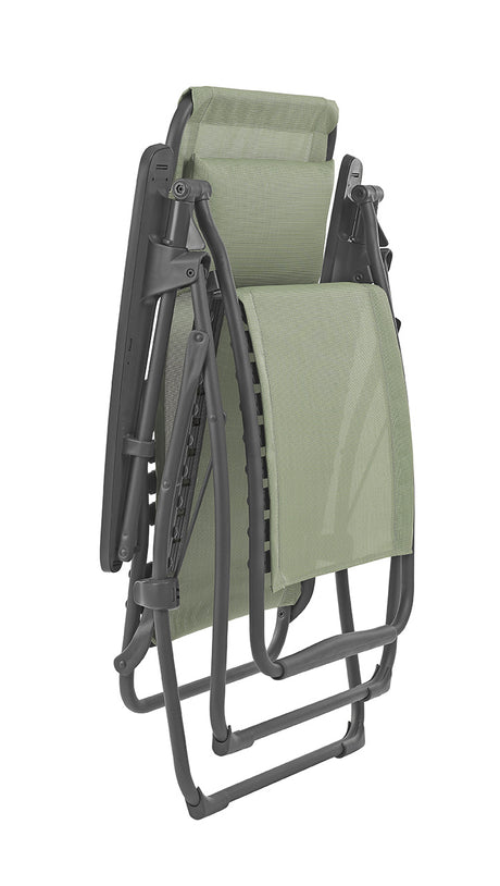 28" Green Steel Outdoor Zero Gravity Chair with Green Cushion