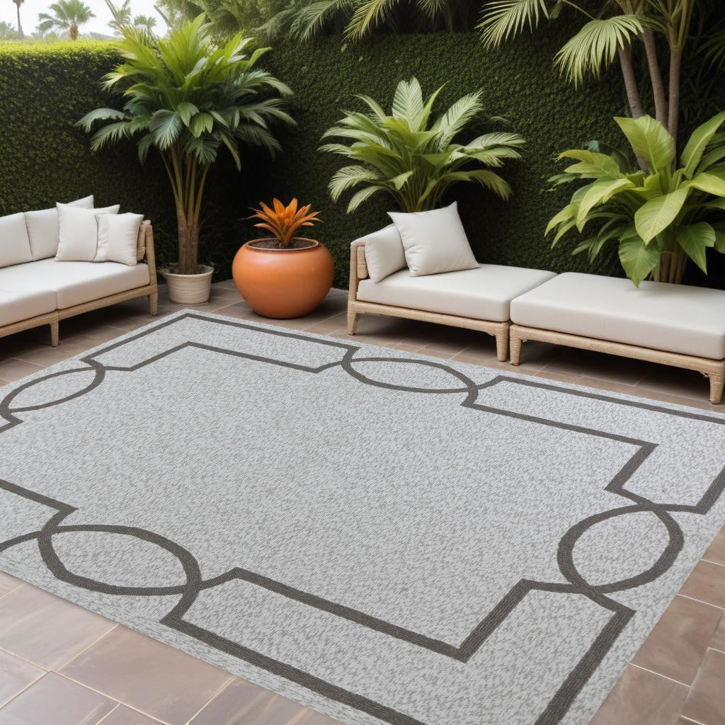 5' X 7' Ivory Indoor Outdoor Area Rug