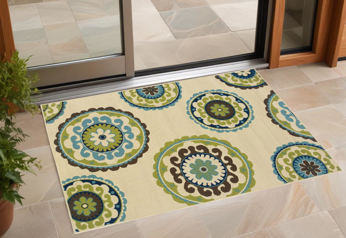 Green and Ivory Floral Indoor Outdoor Area Rug