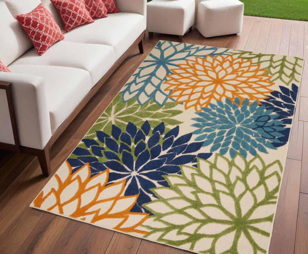 4' X 6' Ivory And Blue Floral Indoor Outdoor Area Rug