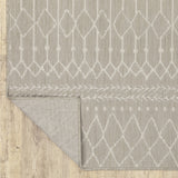 5' X 7' Gray and Ivory Indoor Outdoor Area Rug