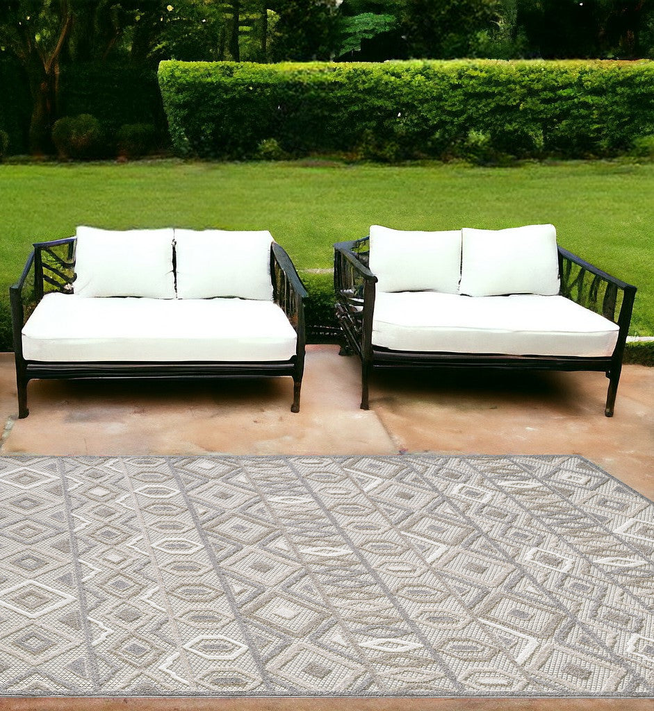 7' X 9' Gray And Ivory Southwestern Stain Resistant Indoor Outdoor Area Rug