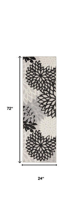 2' X 6' Black And White Floral Non Skid Indoor Outdoor Runner Rug