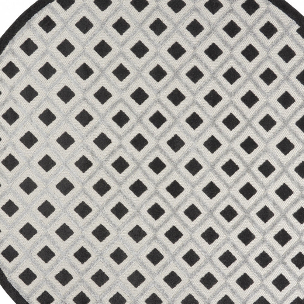 8' X 8' Black And White Round Gingham Non Skid Indoor Outdoor Area Rug