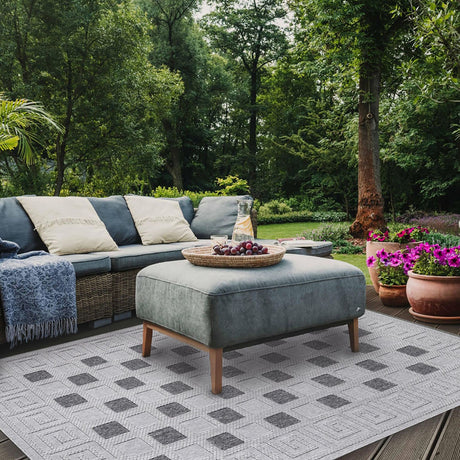 5' X 7' Grey Geometric Stain Resistant Non Skid Indoor Outdoor Area Rug