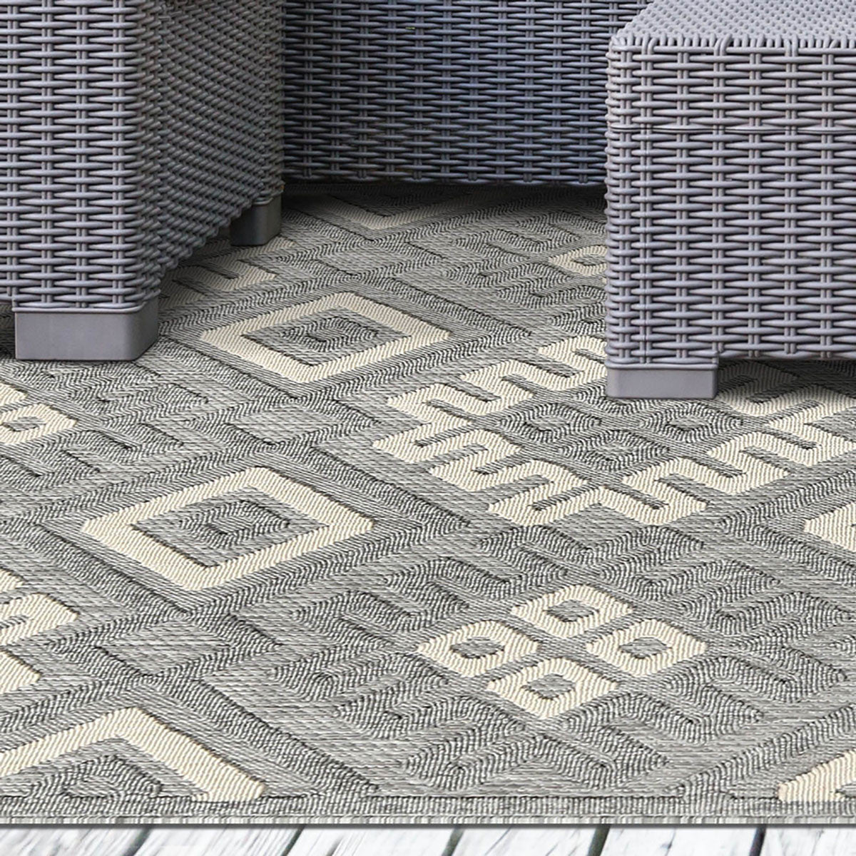 5' X 7' Grey Geometric Stain Resistant Non Skid Indoor Outdoor Area Rug