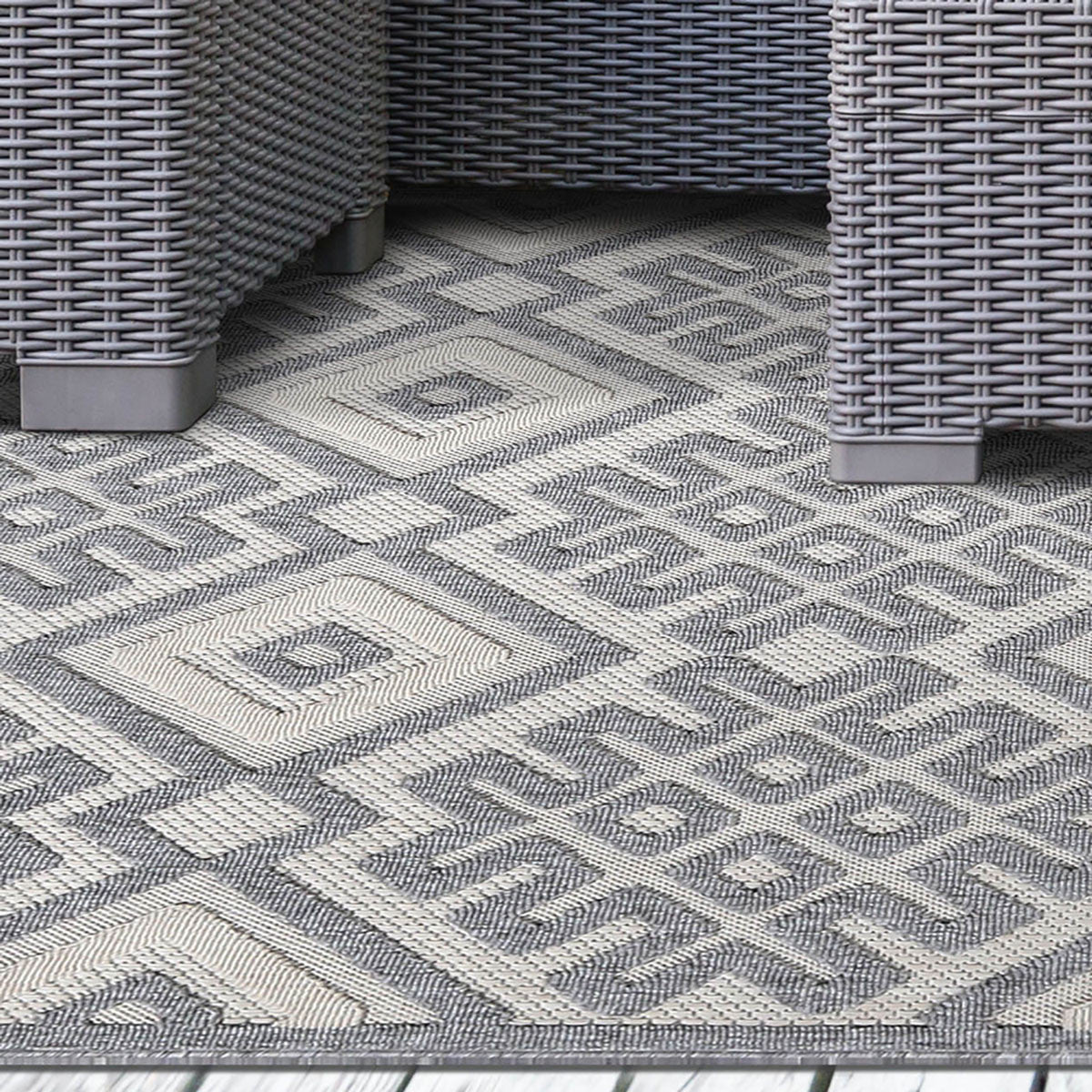 6' X 9' Cream Geometric Stain Resistant Non Skid Indoor Outdoor Area Rug