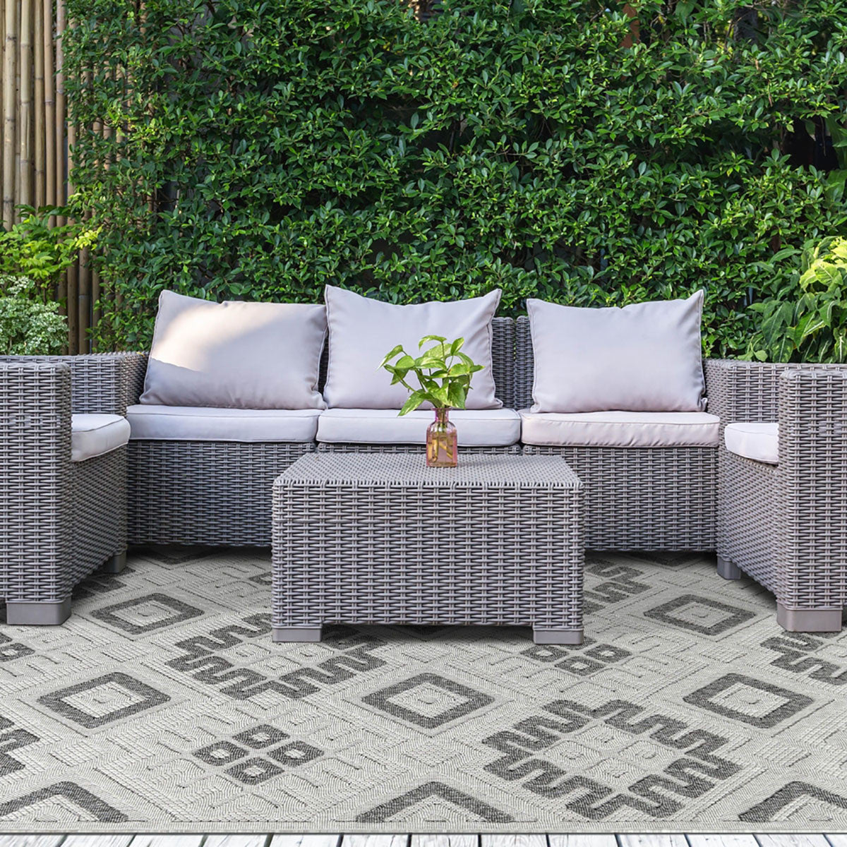 6' X 9' Slate Geometric Stain Resistant Non Skid Indoor Outdoor Area Rug