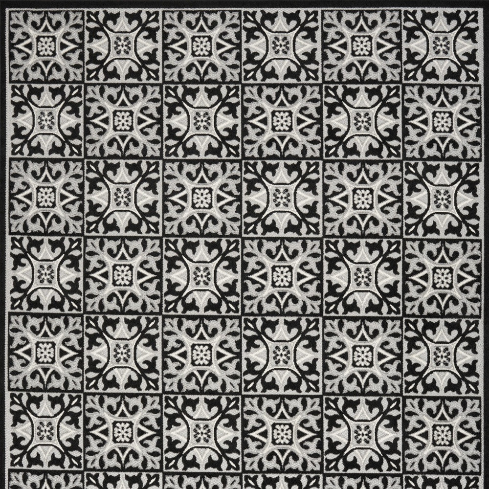 7' X 10' Black And White Fleur De Lis Stain Resistant Non Skid Area Rug