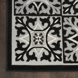 4' X 6' Black And White Fleur De Lis Stain Resistant Non Skid Area Rug