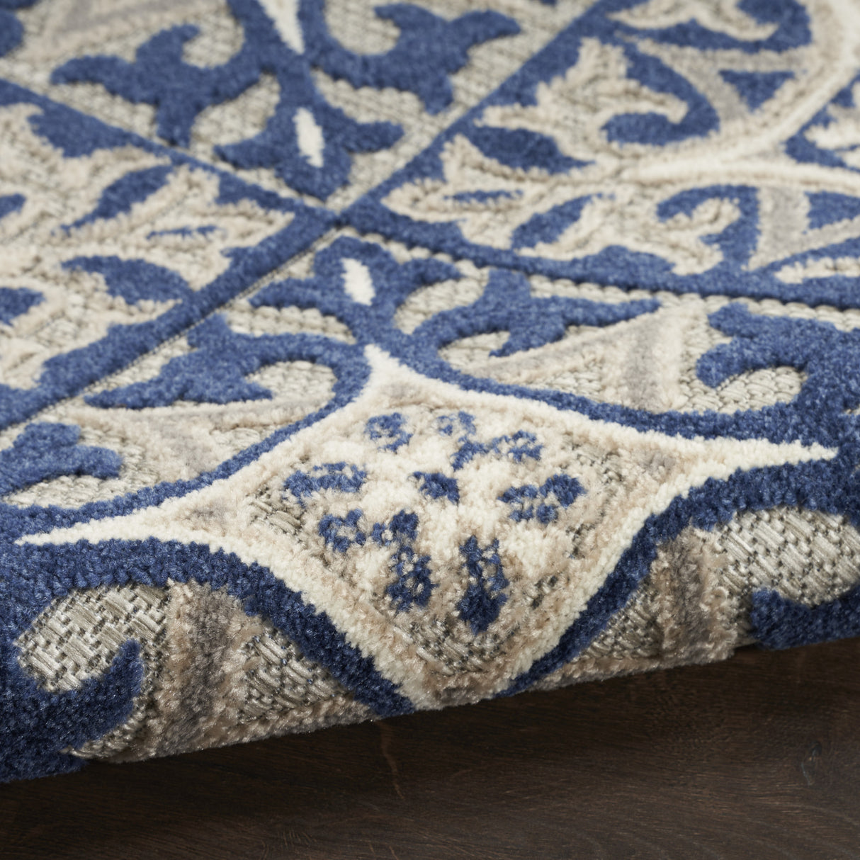 6' X 9' Blue Fleur De Lis Stain Resistant Non Skid Area Rug