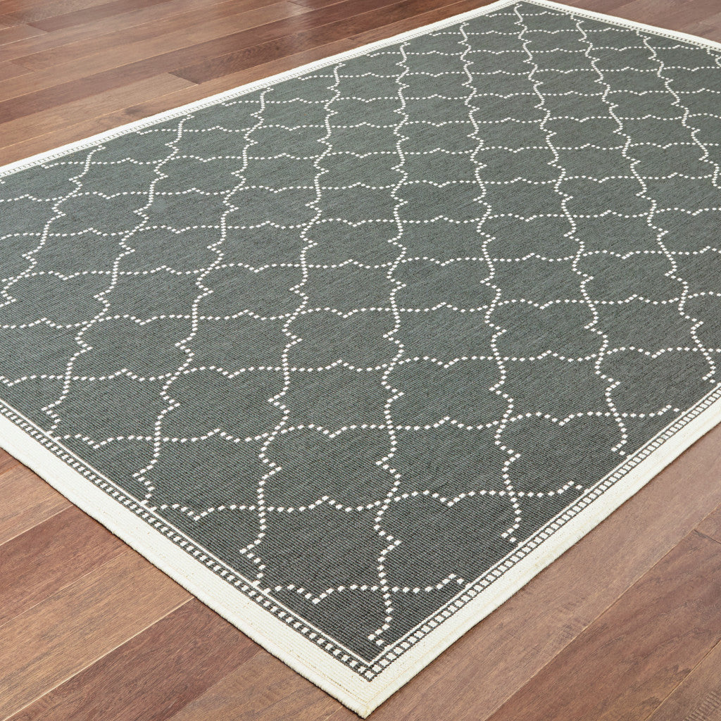 4' X 6' Gray and Ivory Geometric Stain Resistant Indoor Outdoor Area Rug