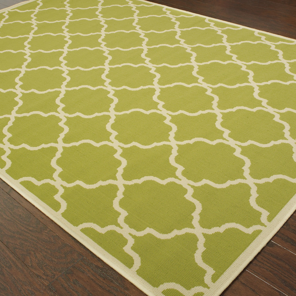 9' X 13' Green and Ivory Geometric Stain Resistant Indoor Outdoor Area Rug