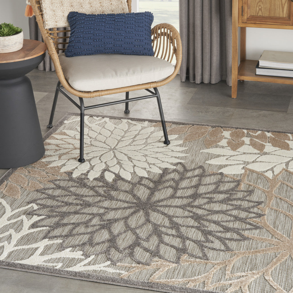 5' Gray and Ivory Indoor Outdoor Area Rug