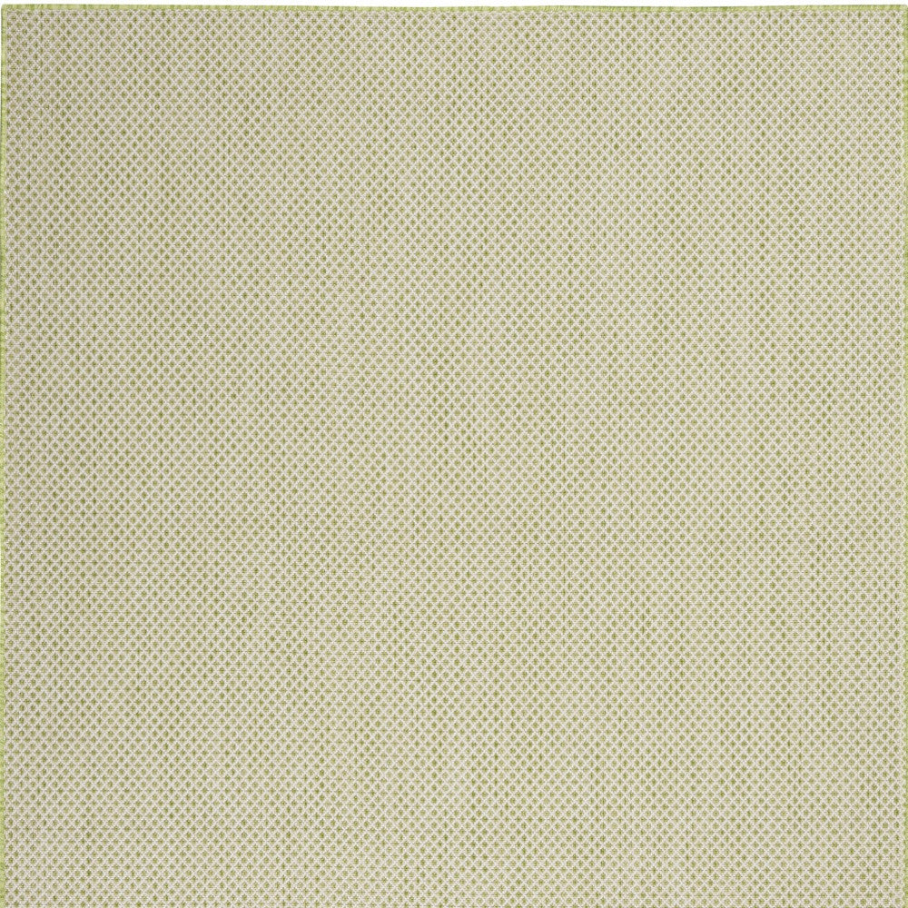 5' X 7' Green and Ivory Indoor Outdoor Area Rug