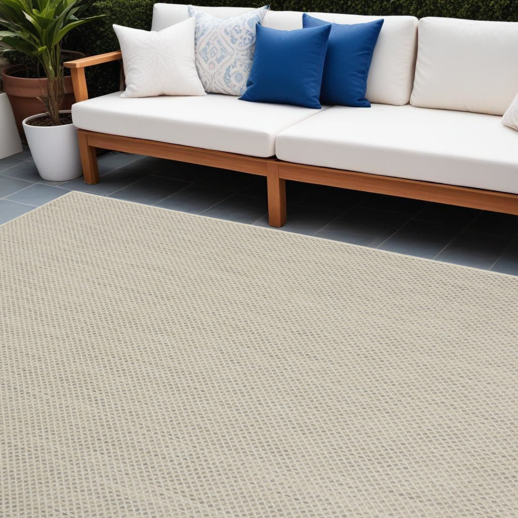 6' X 9' Ivory and Silver Indoor Outdoor Area Rug