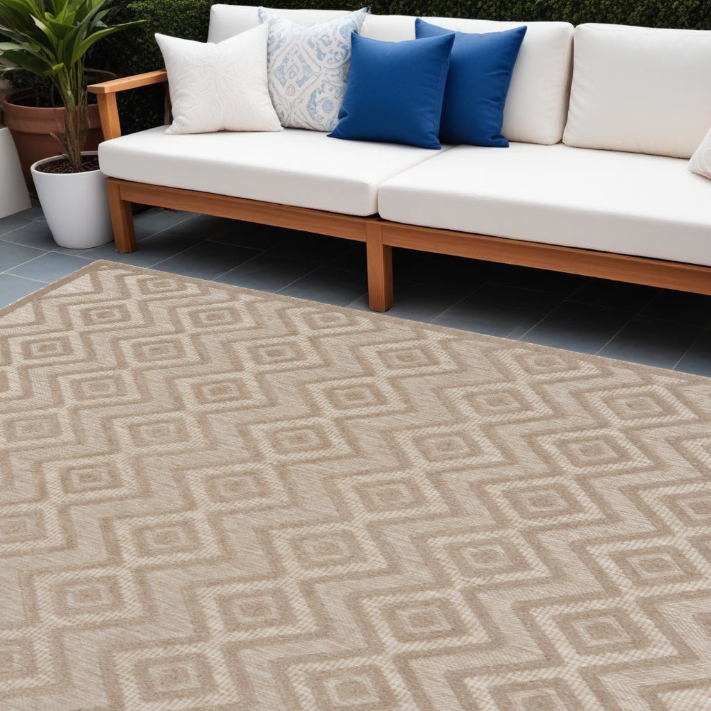 7' X 10' Beige Indoor Outdoor Area Rug