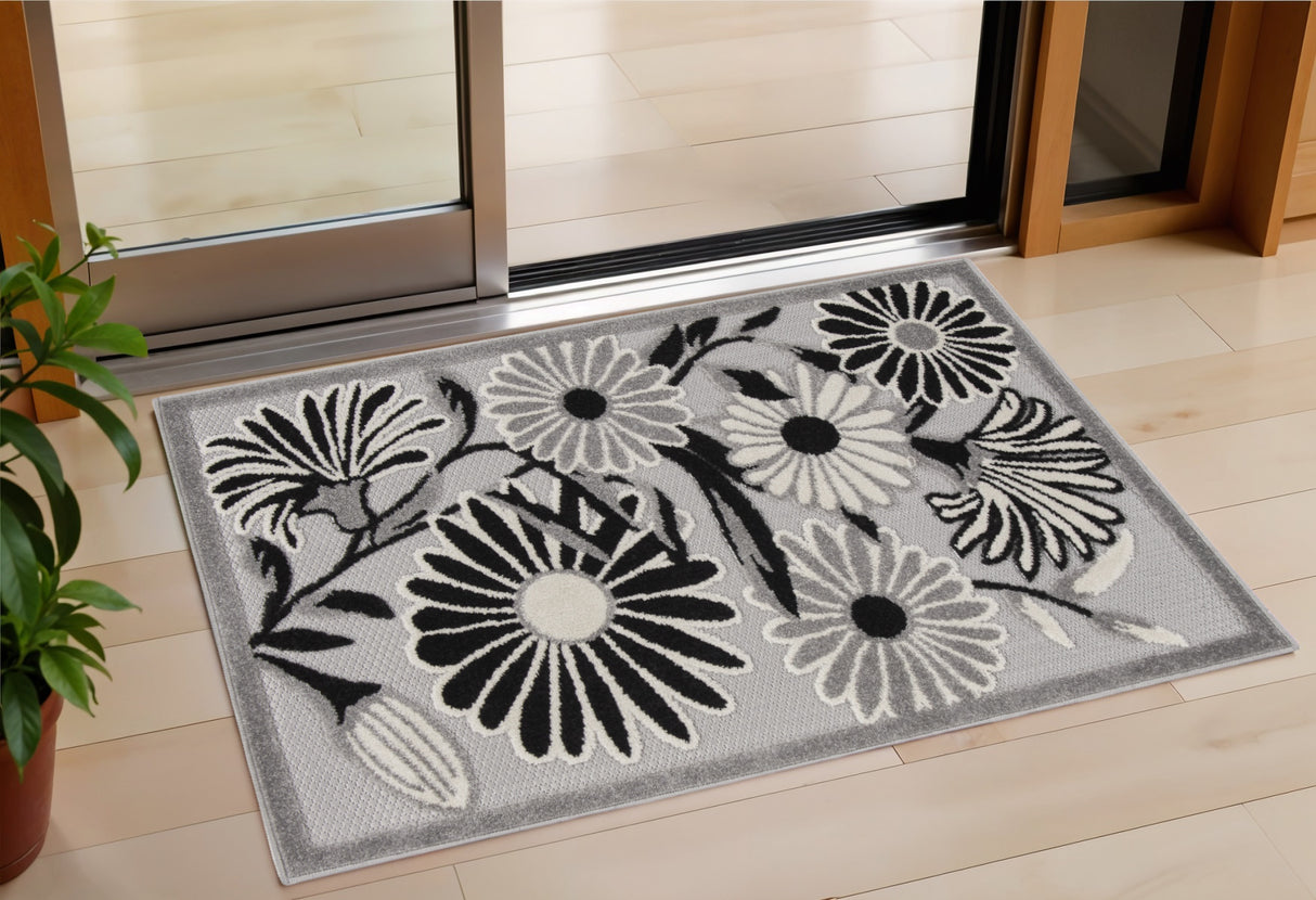 3' X 4' Black and White Floral Indoor Outdoor Area Rug