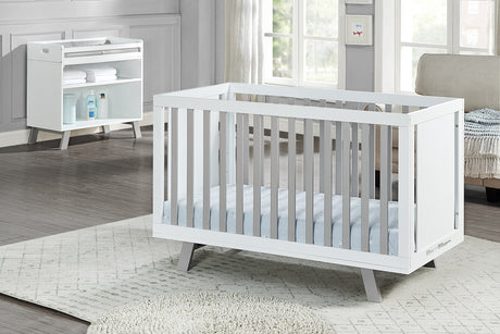 Gray and White Solid and Manufactured Wood Standard Three In One Convertible Crib