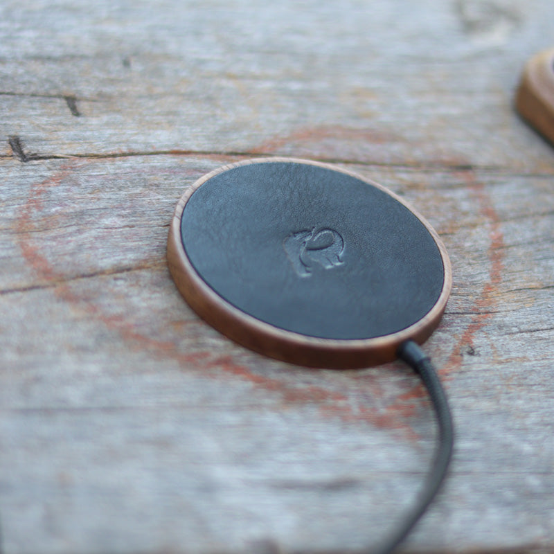 Wood Wireless Charger by Komodoty