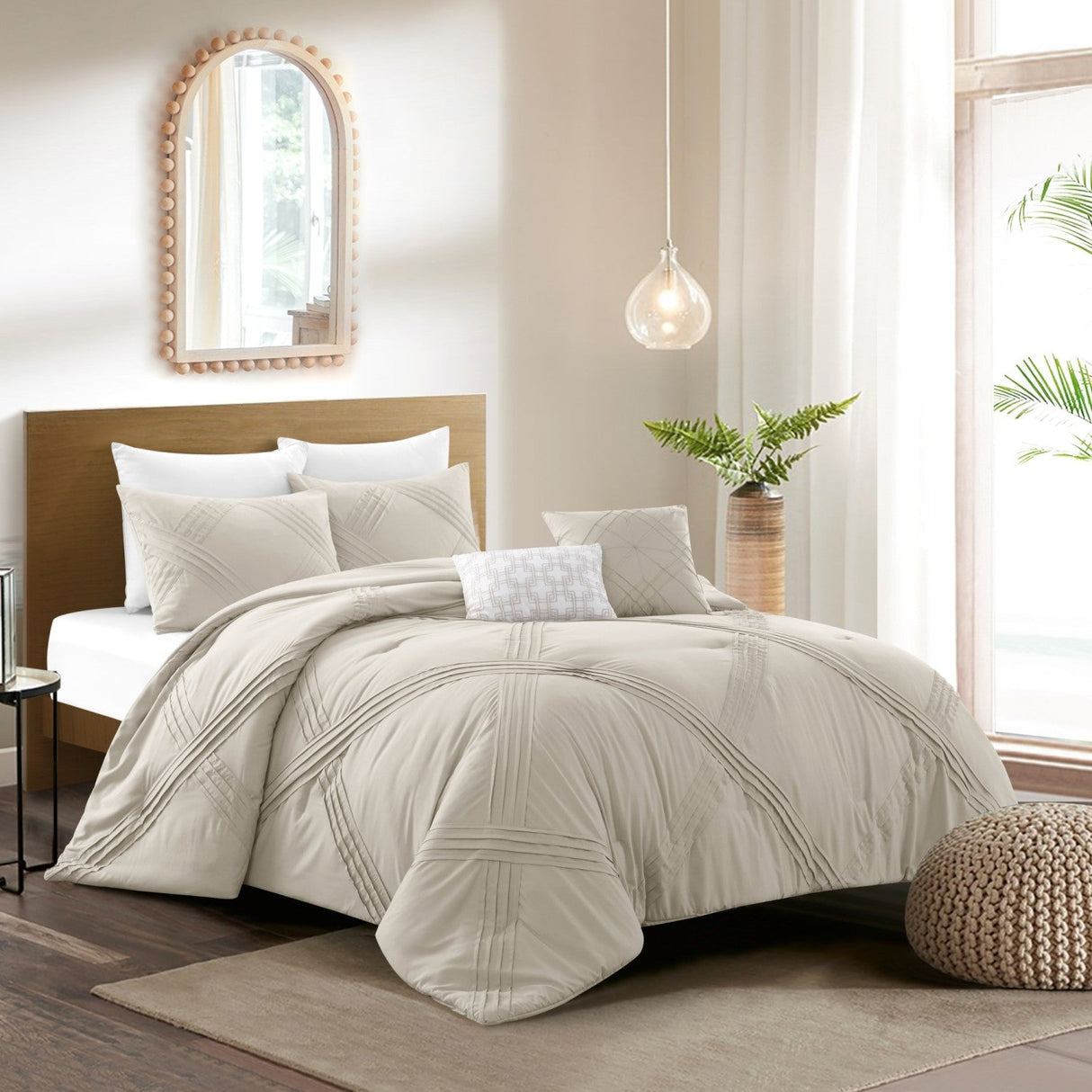 Sariyah Comforter Set