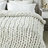 Yanis Chunky Knit Throw