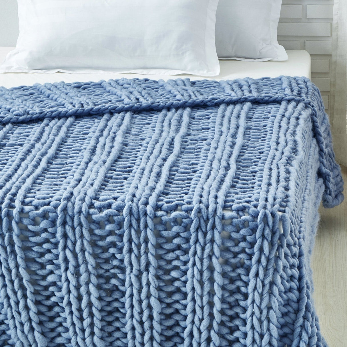 Yolly Channel Knit Throw