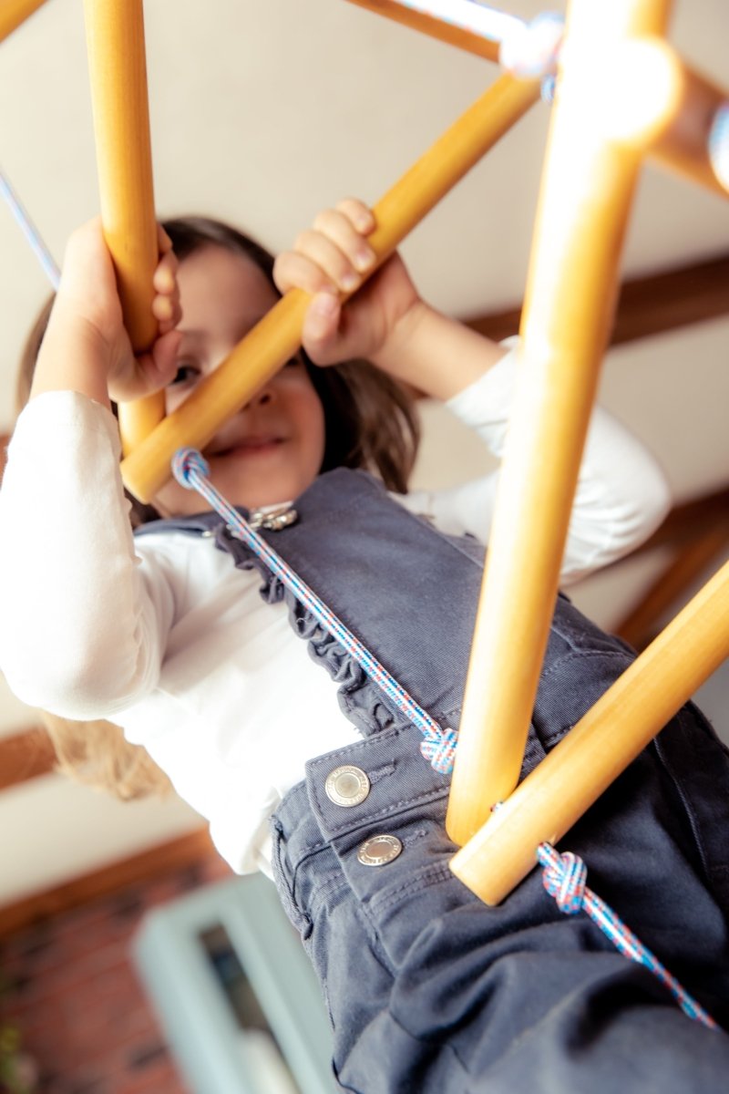 Triangle rope ladder for kids